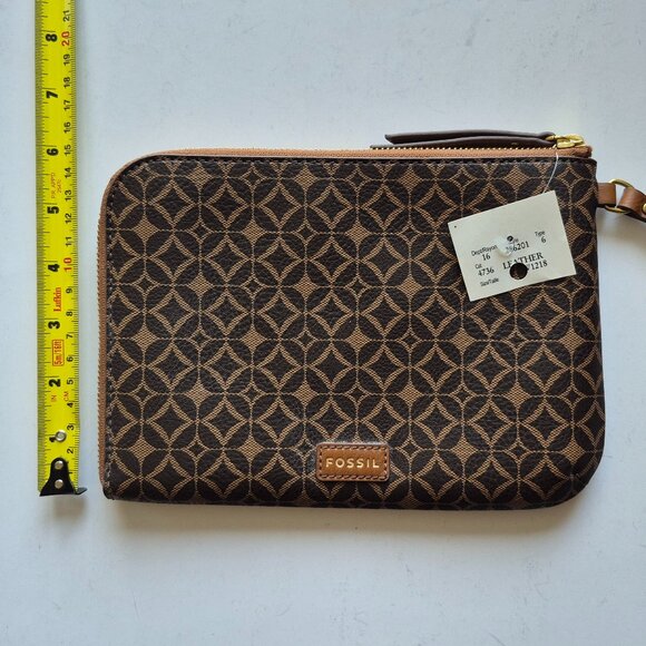 Fossil Wristlet - Picture 6 of 6